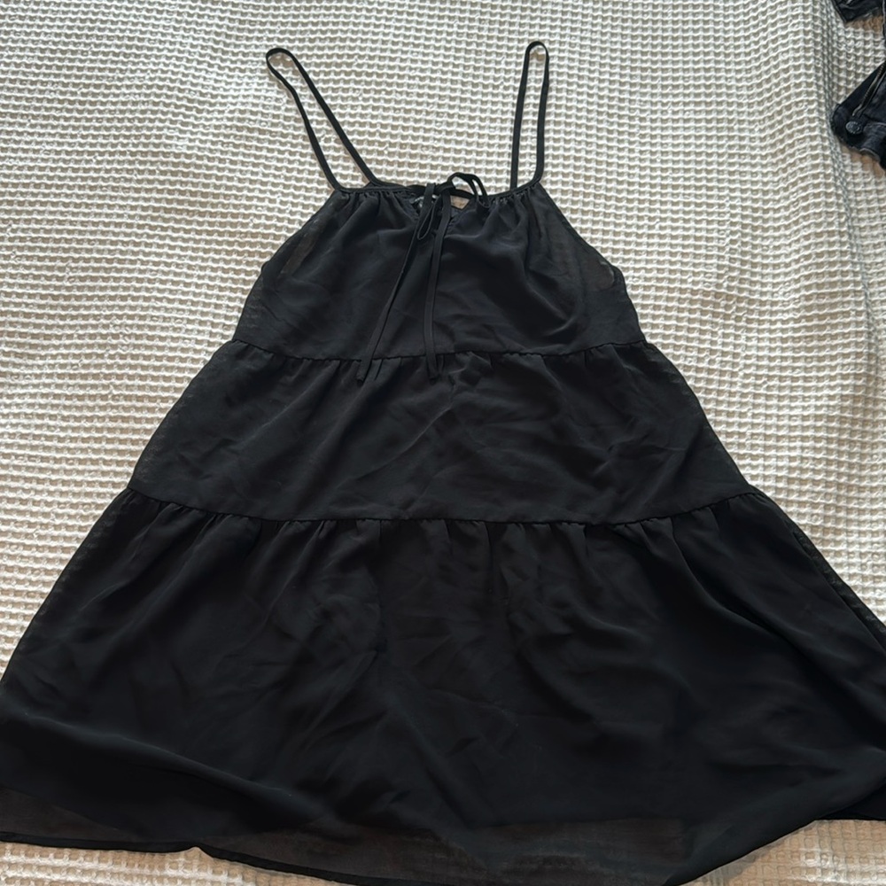 KENDALL AND KYLIE BLACK swim cover up M